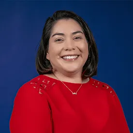 Nely Luna, Administrative Specialist